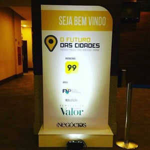 Totem para evento comprar